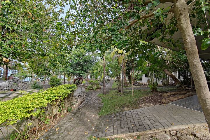 Property Grounds 29 of 34