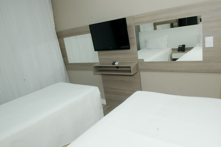 Room 16 of 47