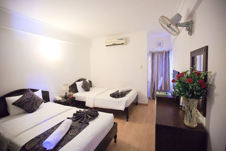 Room 5 of 27