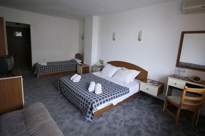 Room 5 of 35
