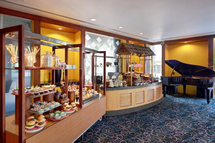 Guest Lobby
