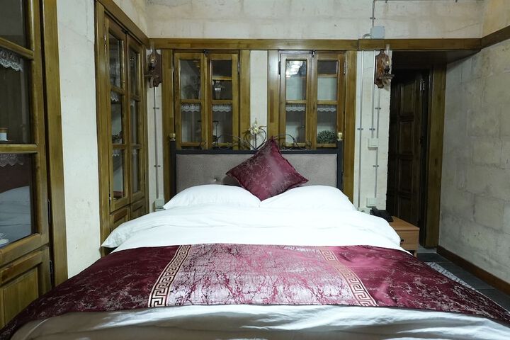Room 8 of 23