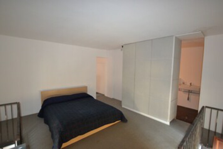 Room 5 of 22