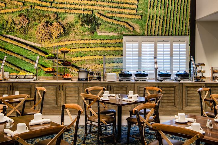 Breakfast area