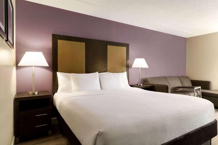 1 King Bed Accessible (6 of 12)
