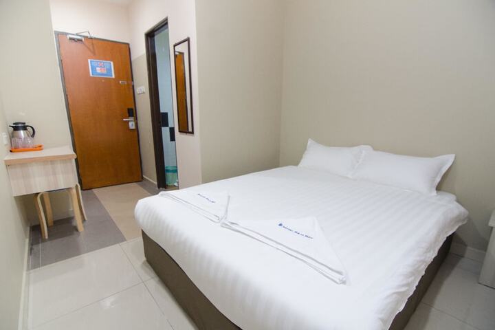 Room 8 of 39