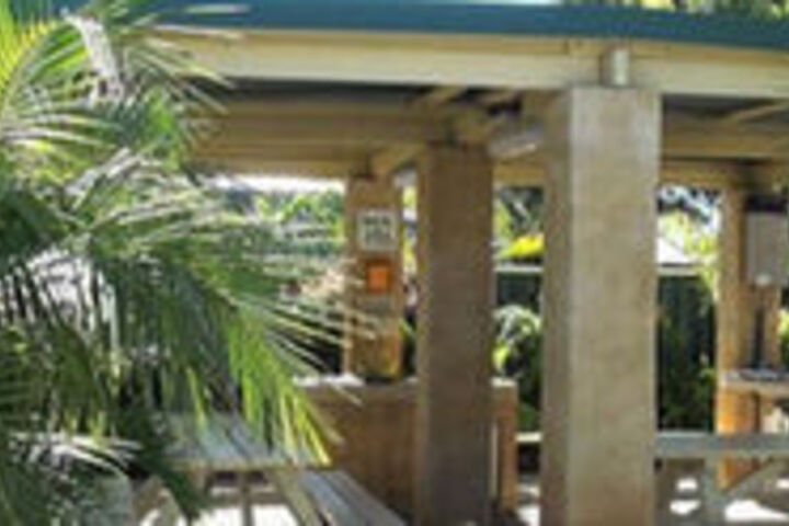 Hotel Exterior 6 of 10