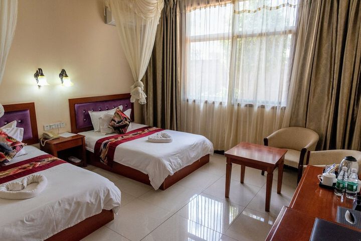 Room 10 of 43