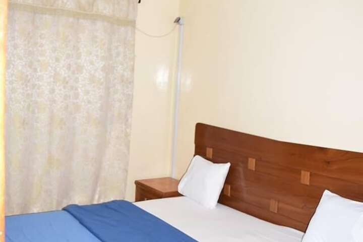 Room 6 of 17
