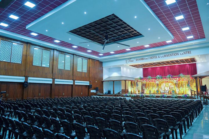 Ballroom/Hall 83 of 94