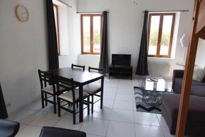 Room 4 of 15