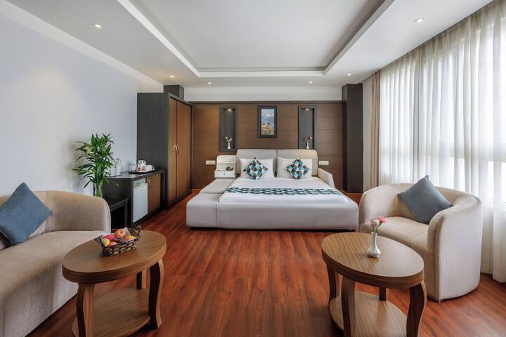 Room 11 of 23
