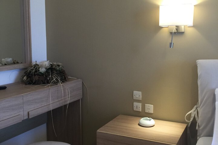 Room 8 of 70