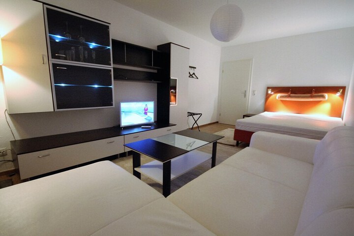 Room 5 of 72