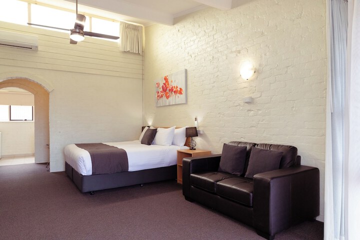 Room 22 of 53