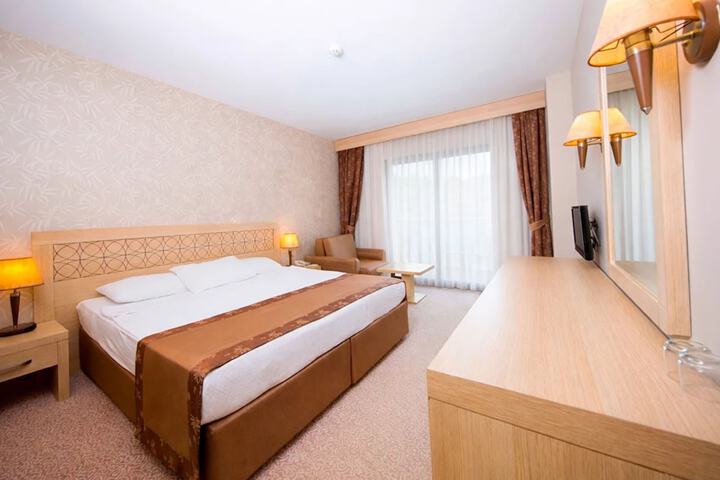 Room 5 of 43