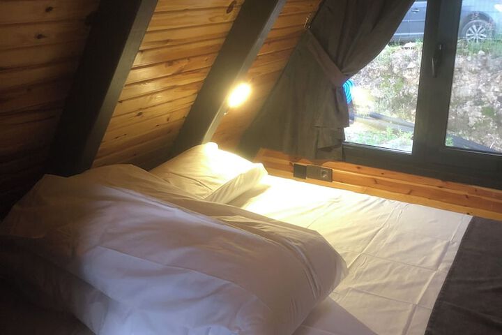 Room 2 of 42