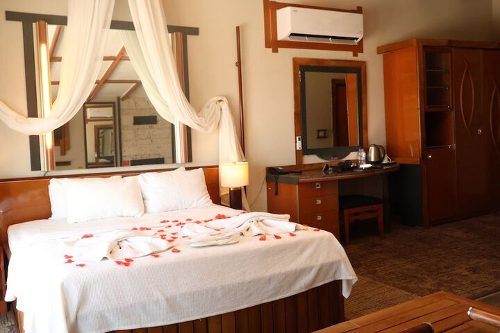 Room 7 of 22