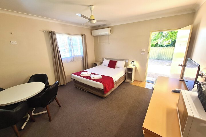 Room 19 of 80