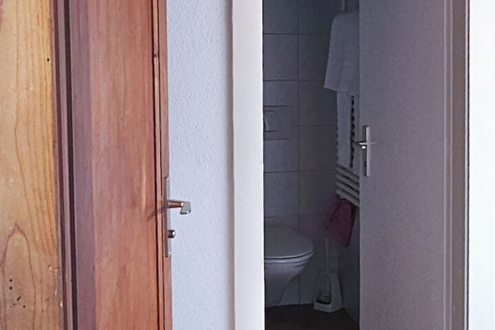 Room 49 of 74