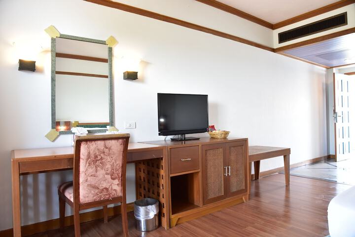 Room 12 of 44