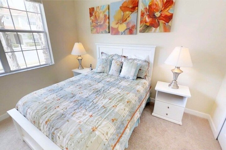 Room 4 of 53