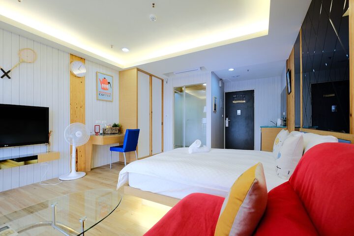 Room 28 of 60