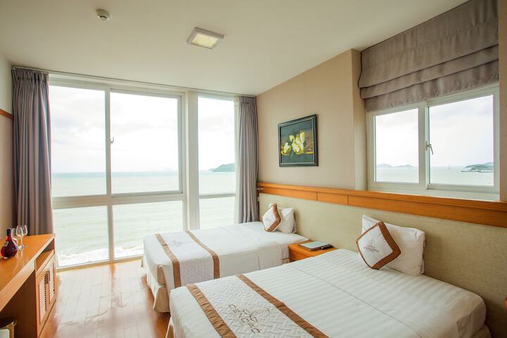 Room 12 of 49