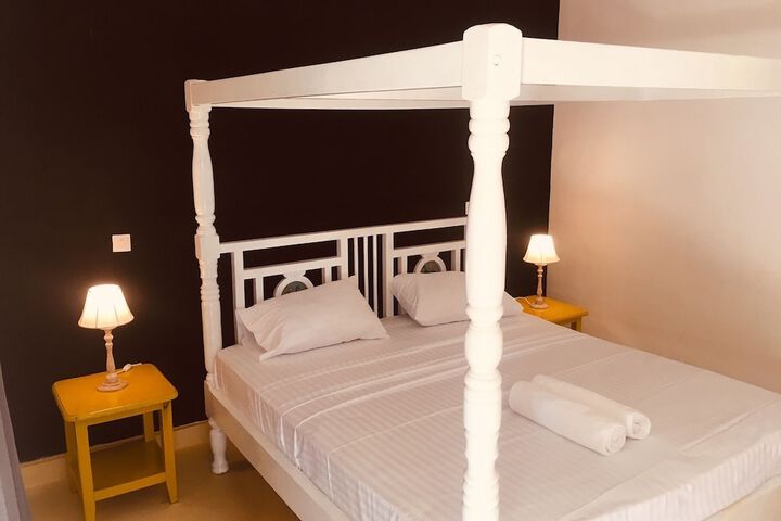 Room 2 of 23