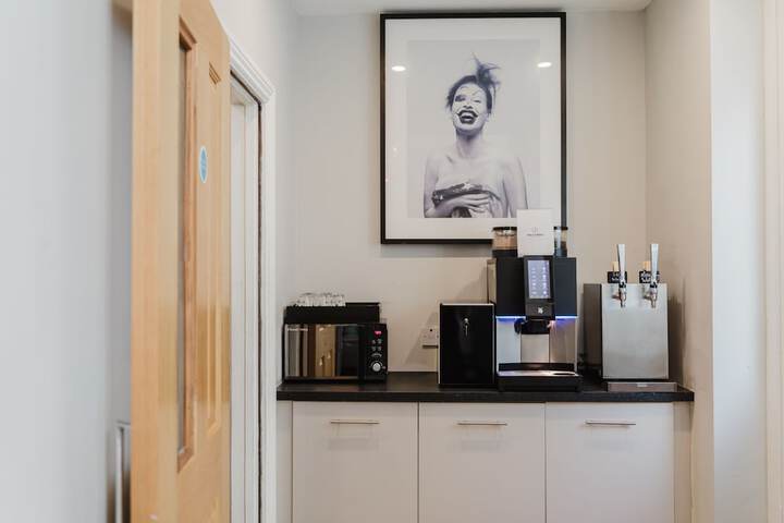Breakfast/Coffee Service 147 of 165