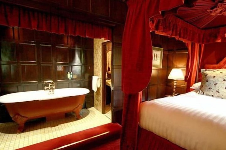 Room 20 of 84
