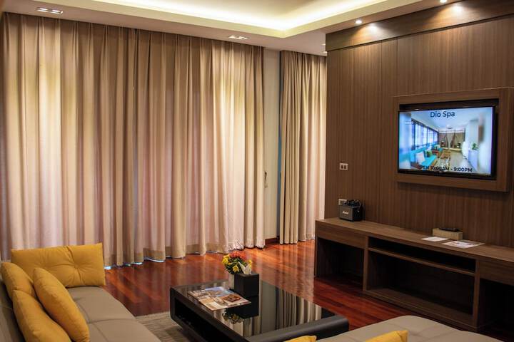 Room 36 of 100