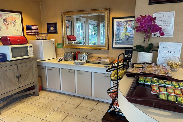 Breakfast area