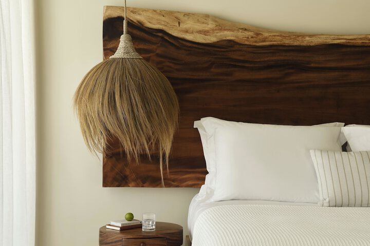 Room 33 of 110