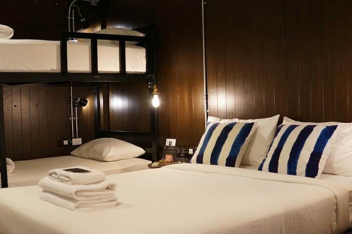 Room 25 of 52