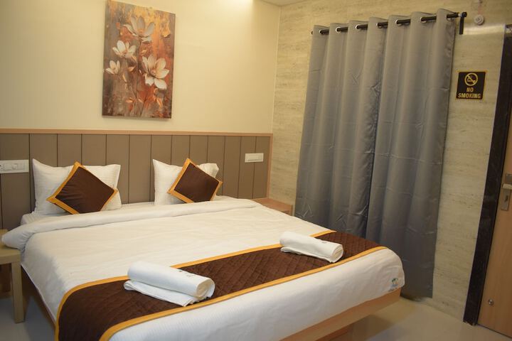 Room 7 of 38