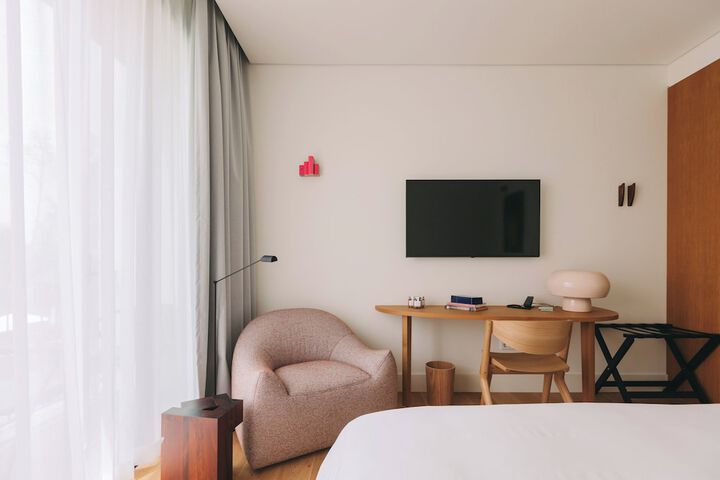 Room 107 of 186