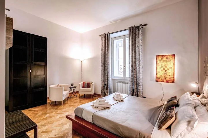 Room 5 of 20