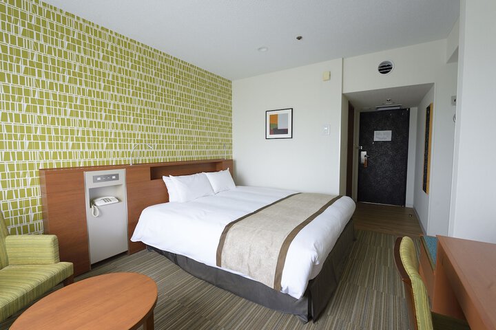 Room 14 of 131