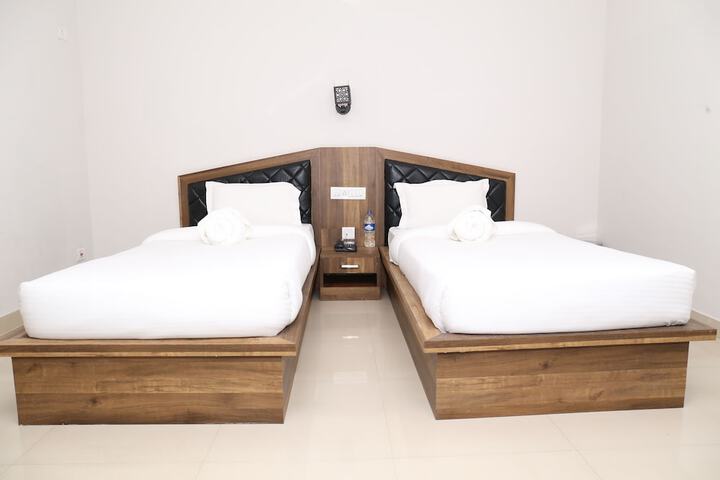 Room 4 of 6