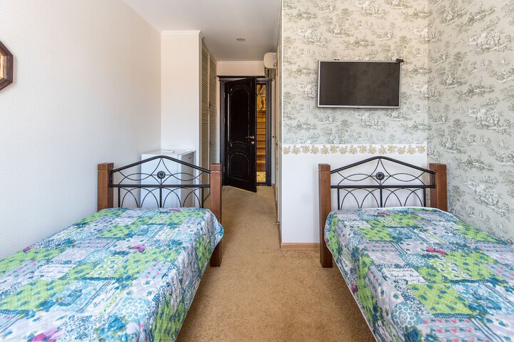 Room 20 of 68