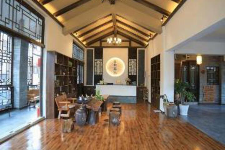 Yirui Spring and Autumn Inn (Jianshui Ancient City Zhujia Garden Branch)