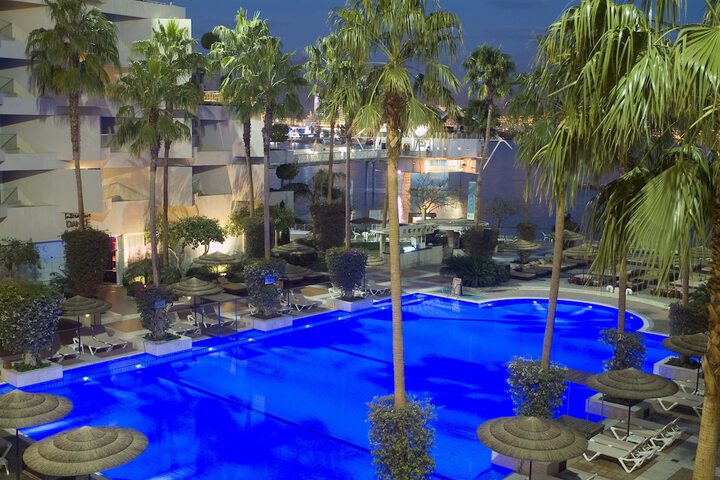 Pool 43 of 82