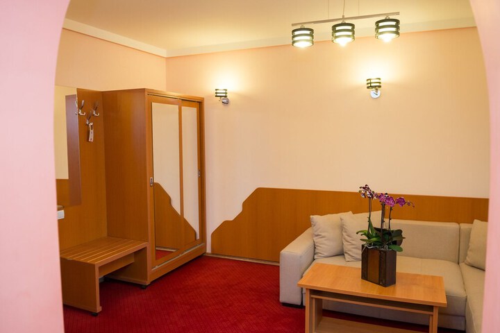 Room 21 of 42