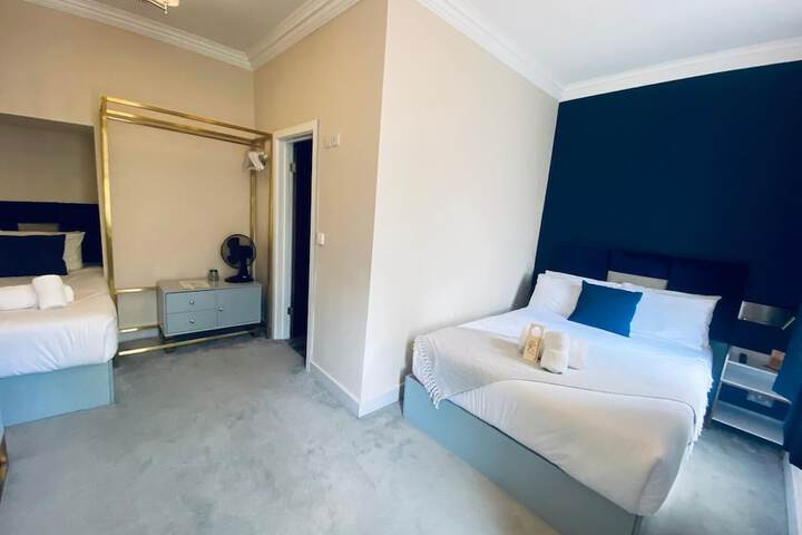 Room 30 of 63