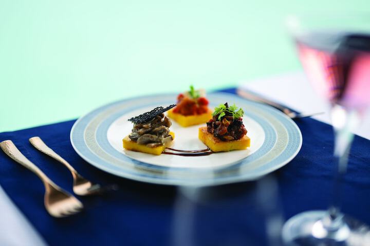Dining 85 of 121