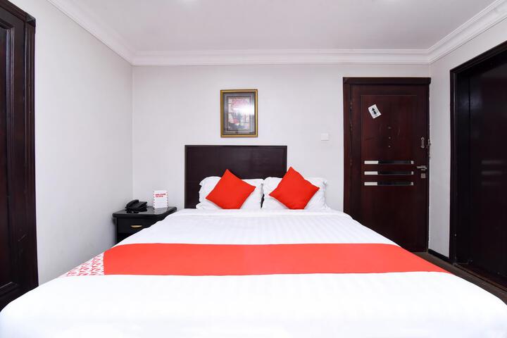 Room 2 of 46
