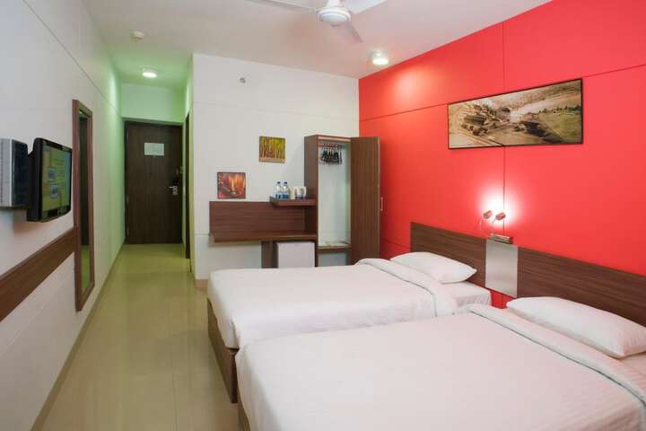 Room 13 of 39