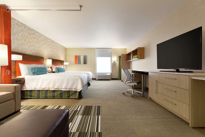 Room 6 of 37