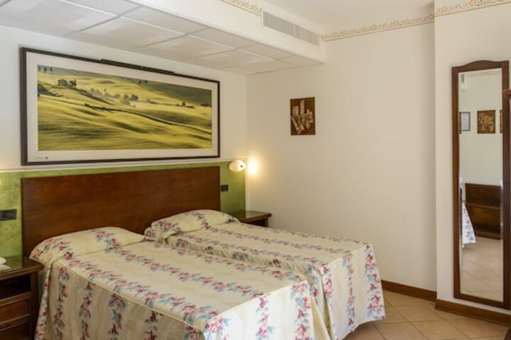 Room 15 of 75